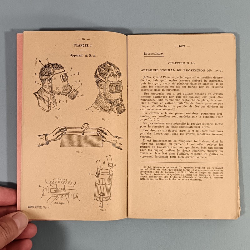 MANUEL D'INSTRUCTION TECHNIQUE SUR LA PROTECTION CONTRE LES GAZ DE COMBAT IMPRIMERIE NATIONALE 1932